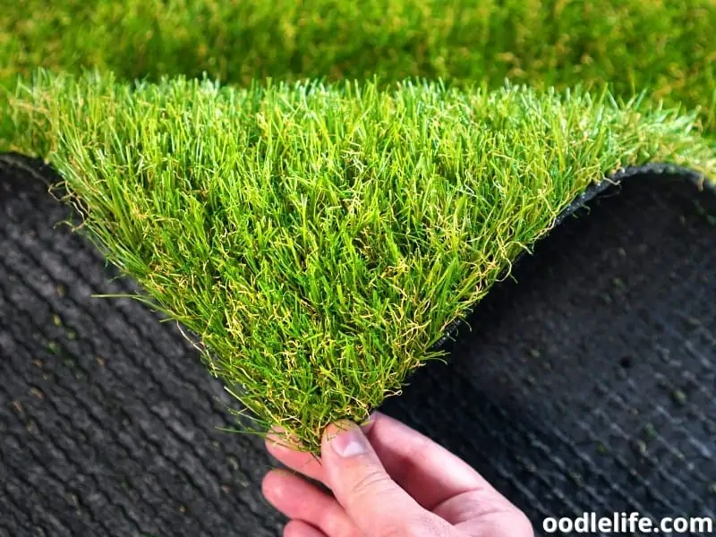 checking artificial grass pad