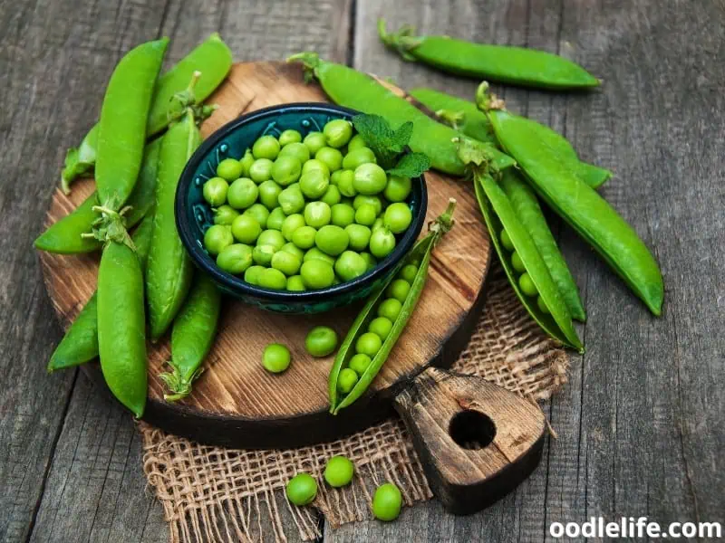 small bowl of green peas