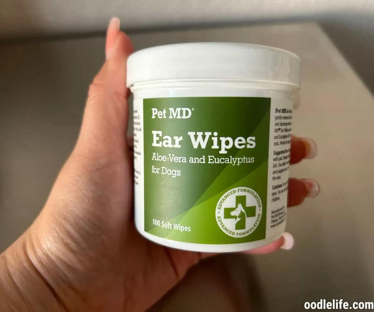 Hands on testing of the well known Pet MD ear wipes. We chose the eucalytus and aloe flavor and are please with that decision.